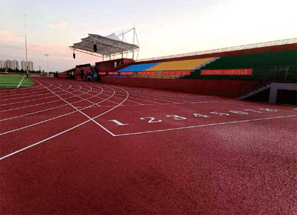 全塑型塑膠跑道性能特點